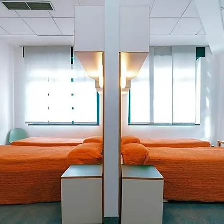 Hostel Open011 *