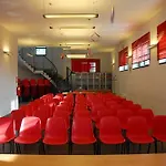 Open011 Hostel *