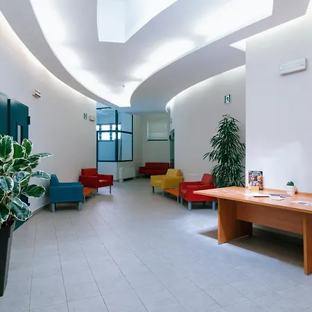 Open011 אכסניה