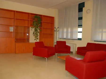 Open011 אכסניה *
